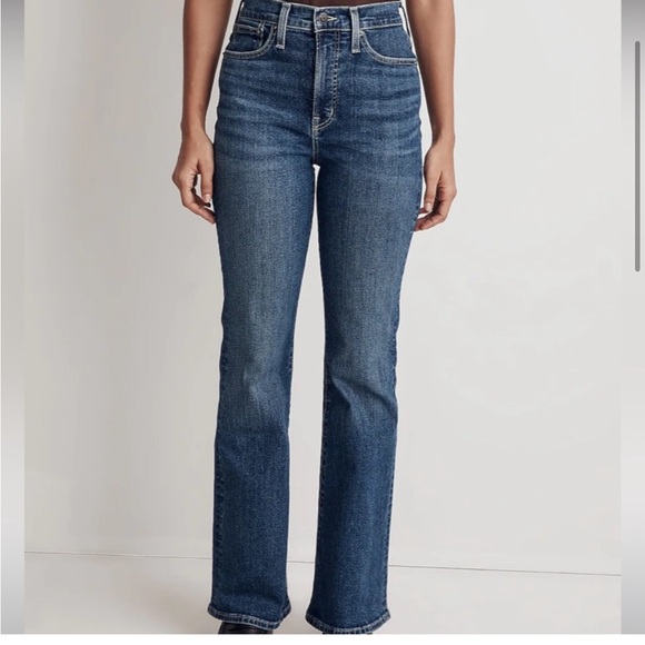 Madewell Women's - Hallstrom Wash - The Perfect Vintage Flare Denim Jeans - Picture 2 of 10